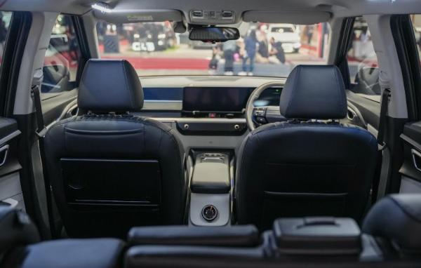 Hyundai Neira Interior