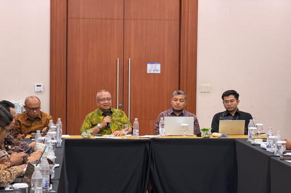 FGD LPDB Koperasi Lembaga Pengelola Dana Bergulir (LPDB) Koperasi memperkuat aspek hukum dalam penyaluran pinjaman atau pembiayaan dana beruglir kepada koperasi melalui Focus Group Discussion (FGD). (Foto: LPDB Koperasi)