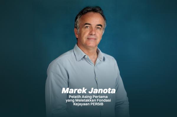 Marek Janota Marek Janota merupakan pelatih asing pertama Persib. Pelatih asal Polandia itu membina sederet pemain muda yang kemudian menjadi fondasi kekuatan Maung Bandung pada era kejayaan. (Foto: Persib)