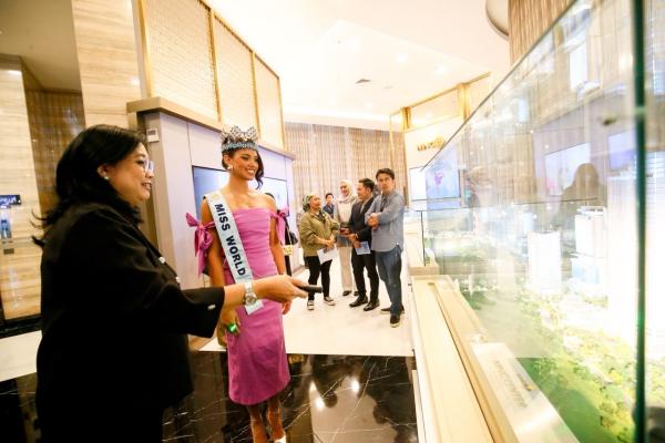 Miss World di Jakarta 3 Miss World 2026 Joheirry Mola berkunjung ke iNews Tower Jakarta, Rabu (14/10/2026). (Foto: Aldhi Chandra)