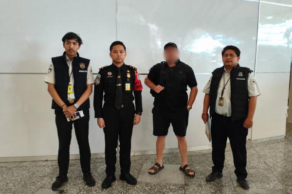 Imigrasi Deportasi 10 WNA Bermasalah dari Bali, Ada Mantan Napi Pencurian