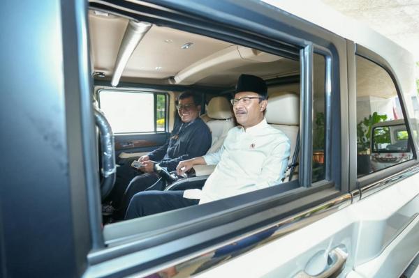 Perdana Pakai Mobil Dinas Maung, Mensos Gus Ipul: Luar Biasa!