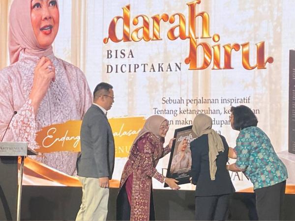 Penulis Endang Kumalasari yang menginspirasi. (Foto: Istimewa)