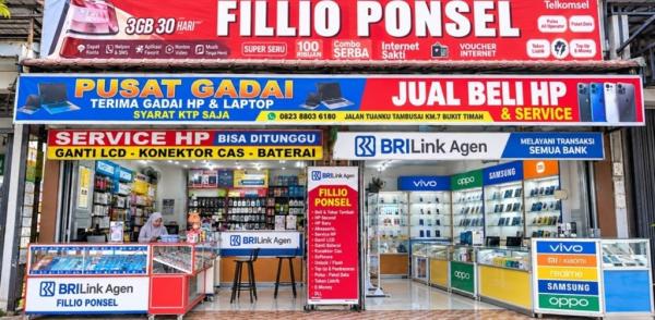 Dumai, Riau, Rahmi melalui BRILink Agen Fillio mengambil peran dalam menghubungkan kebutuhan keuangan para pedagang, pelaku UMKM. (Foto: ist)