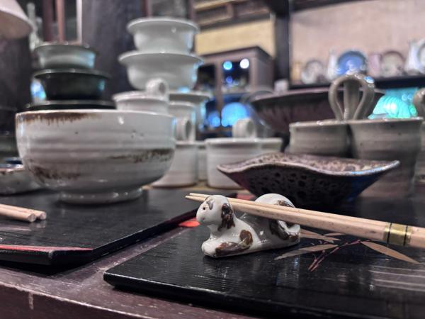 Keramik artisan yang ada di Doy Din Dang Pottery Chiang Rai, Thailand. (Foto: Muhammad Sukardi)