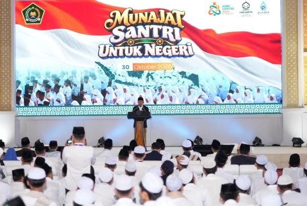 Hari santri di istiqlal Ribuan santri mengikuti Munajat Santri untuk Negeri pada puncak rangkaian peringatan Hari Santri 2026 di Masjid Istiqlal, Jakarta, Jumat (30/10/2026) malam. (Foto: ist)