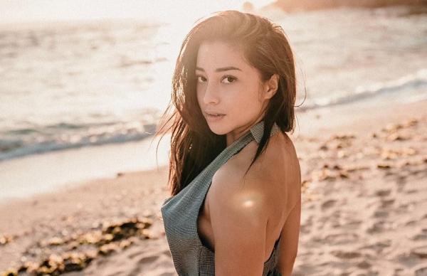 Nikita Willy Ngasuh Baby Izz, Penampilan Hot Mom Selalu Curi Perhatian Netizen