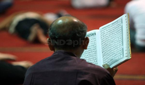 Menjemput Malam Lailatul Qadar di Ramadhan 2026, Berikut Panduan Amalan-Amalan saat Itikaf di Masjid