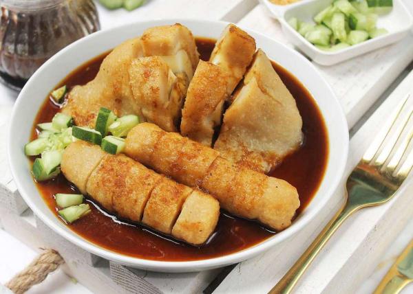 Mudah! Resep Pempek Palembang, Cocok Disantap Saat Hujan Makin Segar