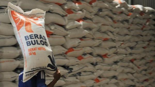 Stok Beras di Jateng Melimpah tapi Harga Naik, Luthfi Perintahkan Dinas-Bulog Intervensi Pasar