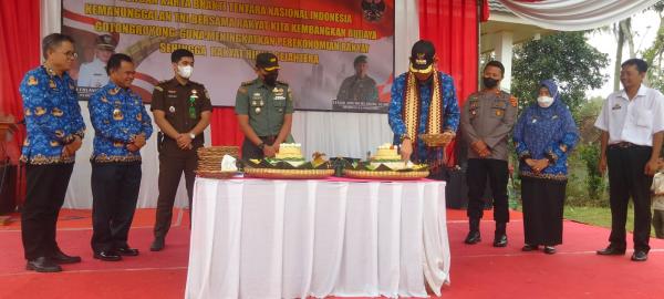 Karya Bakti TNI Kodim 0424 Tanggamus Di Kecamatan Sukoharjo
