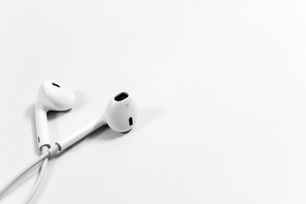 Akibat Earphone, WHO Sebut 1 Miliar Anak Muda Berisiko Mengalami Gangguan Pendengaran