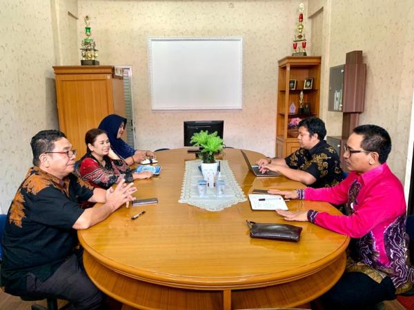 Persoalan Sektor Sawit, KPPU Kanwil I Sambangi Dinas Perkebunan Provsu