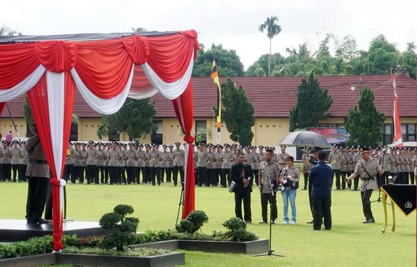 Wakapolda Jateng Panggil Bintara Baru Anak Seorang Buruh, Malah Bikin Gayeng