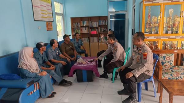 Pasca Pemilu Polres Way Kanan Sambangi Balai Kampung Way Tuba, Ini Tujuannya