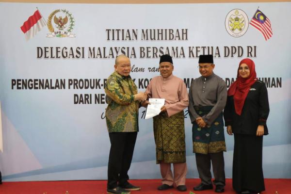 Terima Delegasi dari Trengganu, Ketua DPD RI Dorong Strategi Ekonomi Wilayah Indonesia-Malaysia
