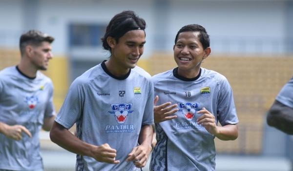 Adam Alis Bocorkan Rekrutan Anyar Persib Bandung: Ada Nama-nama Pemain Timnas
