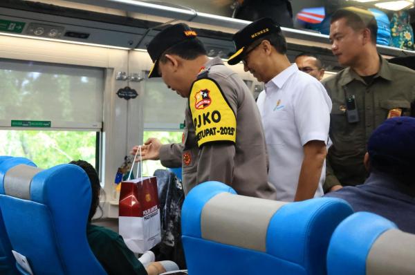 Mudik Lebaran 2025, Kapolri Pastikan Tidak Ada Pelaku Kriminal di Area Stasiun KA