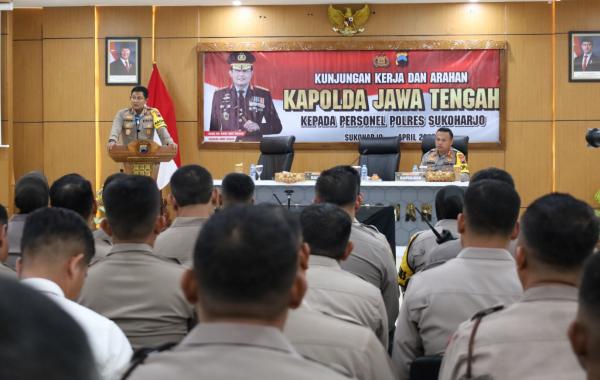 Kunjungi Polres Sukoharjo, Kapolda Jateng Beri Arahan dan Resmikan Masjid