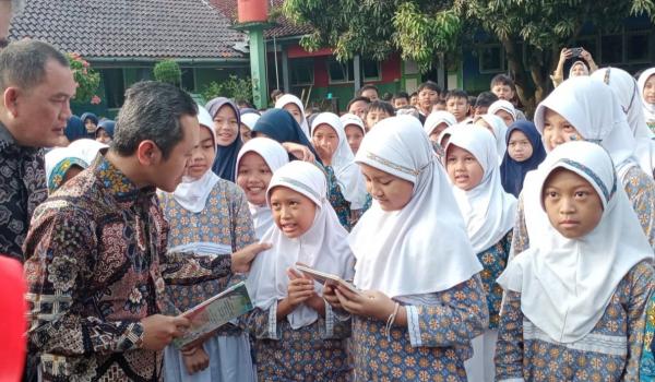 Sekolah 3 Bahasa di Purwokerto Kembangkan Bahasa Indonesia, Daerah, dan Mandarin