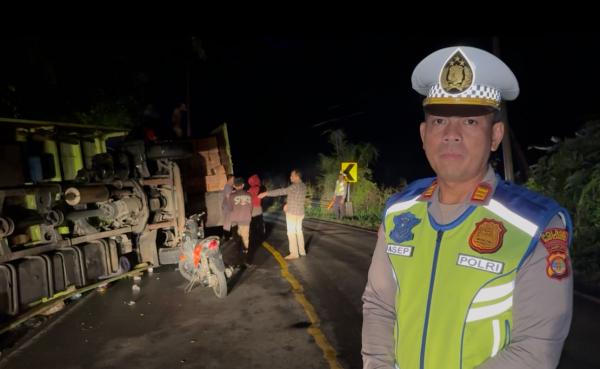 Truk Fuso Alami Laka Tunggal di Banjarmasin, Pengemudi Ucapkan Terima Kasih kepada Polres Way Kanan 