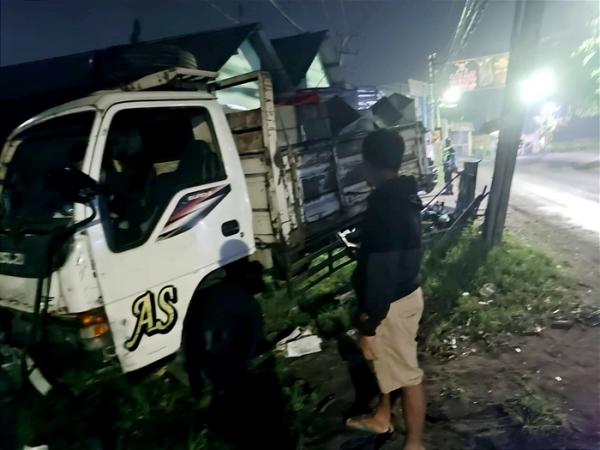 Kecelakaan Maut di Tikungan Krikilan Driyorejo, Seorang Pengendara Motor Tewas