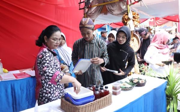 Pendidikan Berkeadilan Jadi Prioritas: 100 Hari Kinerja Agustina–Iswar