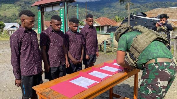 Diancam Dibunuh 4 Pentolan OPM yang Menyerahkan Diri ke TNI Ternyata Masih Pelajar