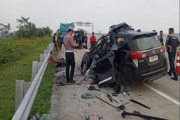 Innova Hantam Pemotor di Serpong Tangsel, Dua Korban Sempat Terpental Sebelum Tewas!