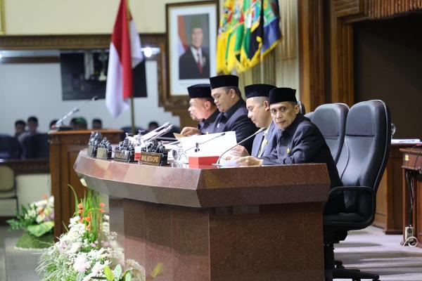 Legislatif Perjuangkan Upah Buruh di Jateng yang Termasuk Rendah di Indonesia