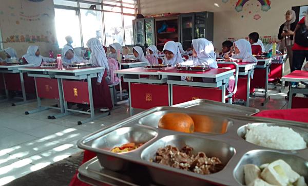 Wacana Anak Orang Kaya bakal Dicoret dari Penerima MBG, Waka BGN: Masih Kita Kaji