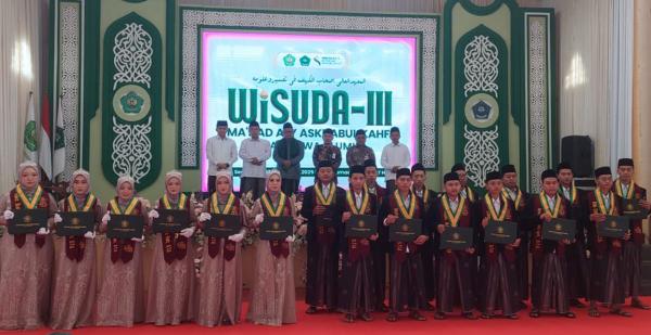 Wisuda Ketiga, Ponpes Askhabul Kahfi Cetak Santri dan Santriwati Ahli Kitab Kuning di Usia Belia