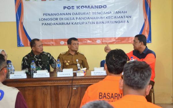 Evakuasi Korban Longsor Banjarnegara Dikebut, Gubernur Jateng: Waspadai Bencana Susulan