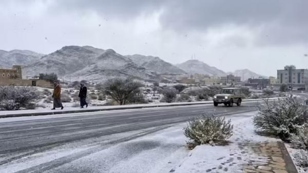 Subhanallah! Arab Saudi Diguyur Hujan Salju, Suhu Udara di Bawah 0 Derajat Celsius