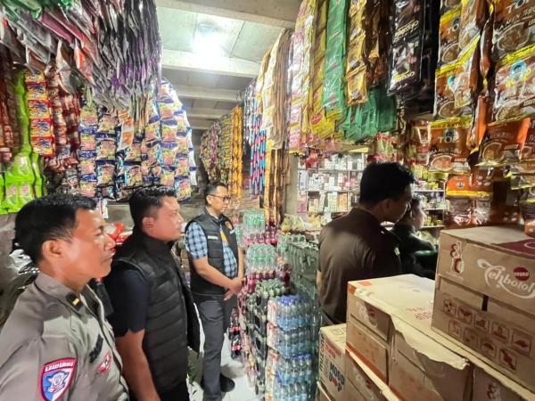 Jaga Stabilitas Harga Bahan Pokok Jelang Nataru, Satgas Pangan Polres Probolinggo Langsung Cek Pasar
