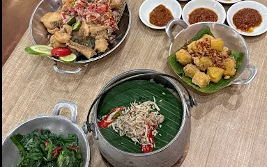 Liburan ke Bandung? Ini 10 Rekomendasi Kuliner Lezat dan Instagrammable!