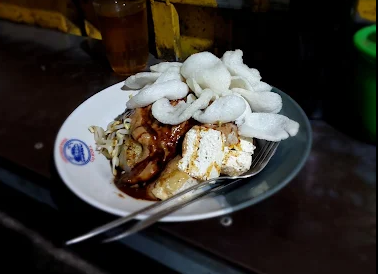 5 Kupat Tahu Legendaris di Bandung, Harga Mulai Rp6.000 Cocok buat Sarapan