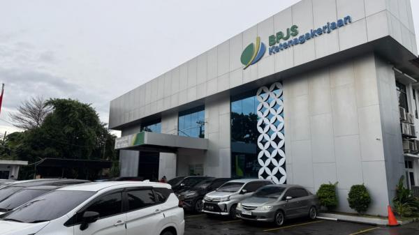 Bantu Keluarga di Tengah Duka, Santunan JHT Almarhum Satpol PP Medan Cair Tanpa Kendala