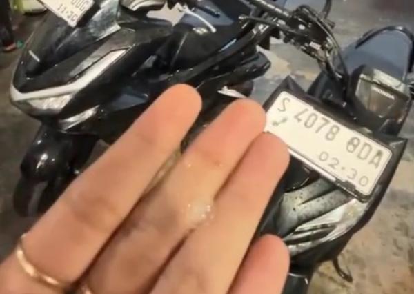 Warga Kaget, Hujan Es dan Angin Kencang Melanda Sebagian Wilayah Jombang