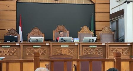 Tak Hadir di Sidang Praperadilan, Pendukung Gus Yaqut Soraki KPK