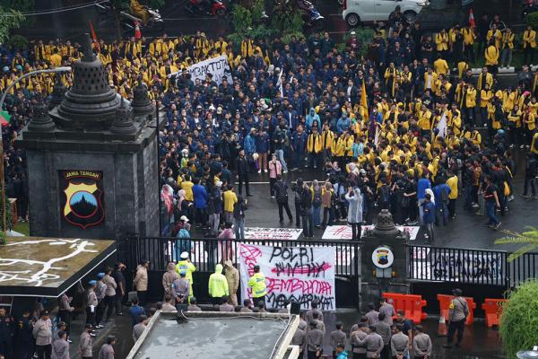 Rupiah Terpuruk, Ratusan Mahasiswa Aliansi BEM SI bakal Demo di Kantor Bank Indonesia Hari Ini