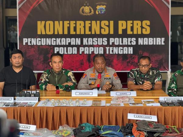 Operasi Gabungan Bongkar Kamp KKB Nabarua, Barang Bukti Amunisi dan Uang Tunai Disita