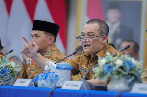 Gubernur Jateng Wanti-wanti Kepala Daerah Tak Tinggalkan Wilayah Selama Libur Lebaran