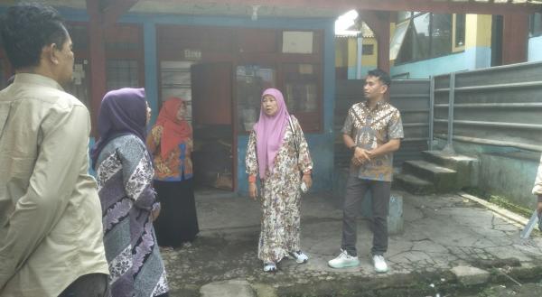 SDN Bunisari Kembali Dipasangi Pagar oleh Ahli Waris, 560 Siswa Terpaksa Belajar Giliran