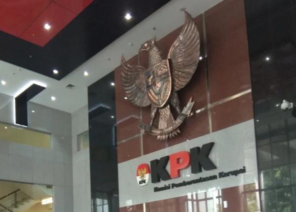 Kasus Jual Beli Jabatan Sekda Kuansing Resmi Naik ke Tahap Penyidikan KPK