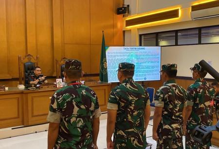 Oditur Militer Sebut 2 Terdakwa Prajurit TNI Ikut Terkena Air Keras saat Menyiram Andrie Yunus