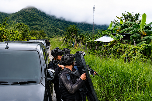 Baku Tembak di Dogiyai Papua Tengah, Brimob Sita SS1-V1 Diduga Milik KKB