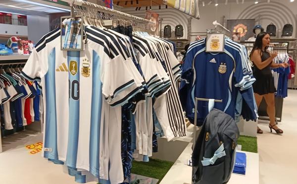 Home of Sport, Jersey Lionel Messi hingga Islands Series Karya Anak Negeri jadi Daya Tarik