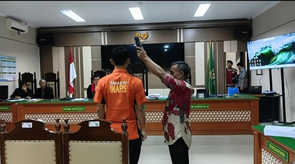 Kasus Pembunuhan Satu Keluarga Makin Terang, Temuan Darah Manusia Diungkap di Persidangan