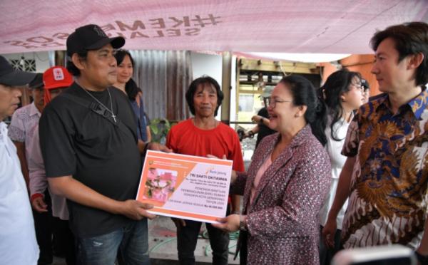 Tinjau Korban Kebakaran di Jagalan, Wali Kota Agustina Apresiasi Keguyuban Warga